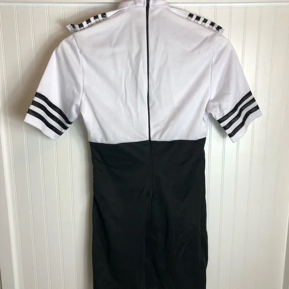 First Class Captain Costume from Spirit - Picture 6 of 16